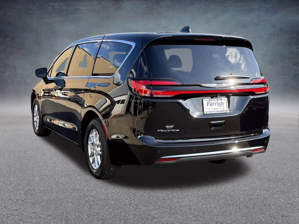 2026 Diamond Black Crystal Pearlcoat Chrysler Pacifica Select FWD Van