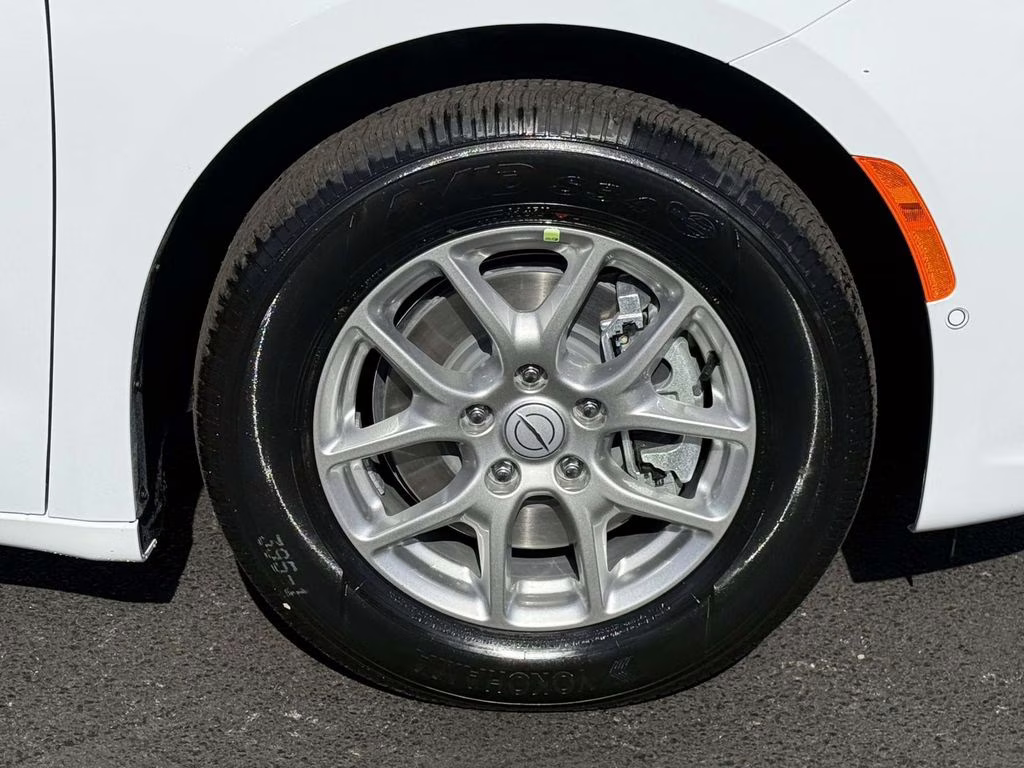 2026 Bright White Clearcoat Chrysler Pacifica Select FWD Van