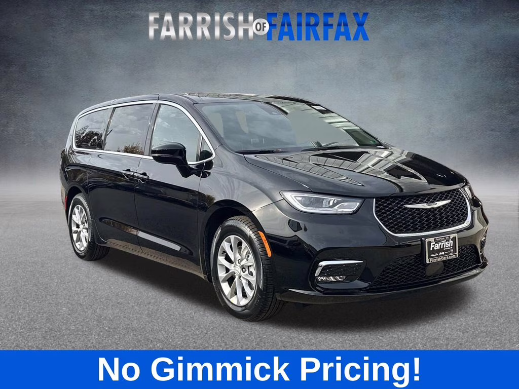 2026 Diamond Black Crystal Pearlcoat Chrysler Pacifica Limited FWD Van