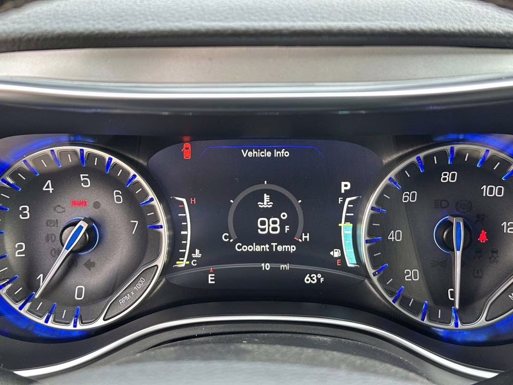 2026 Diamond Black Crystal Pearlcoat Chrysler Pacifica Limited FWD Van