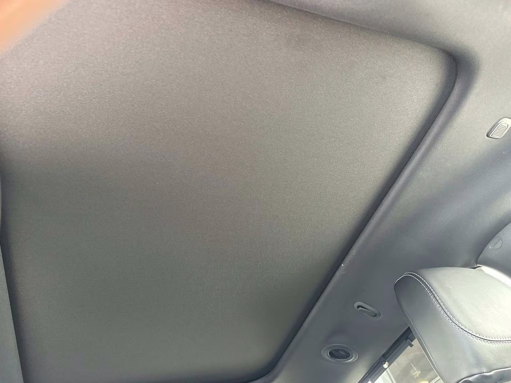 2026 Diamond Black Crystal Pearlcoat Chrysler Pacifica Limited FWD Van