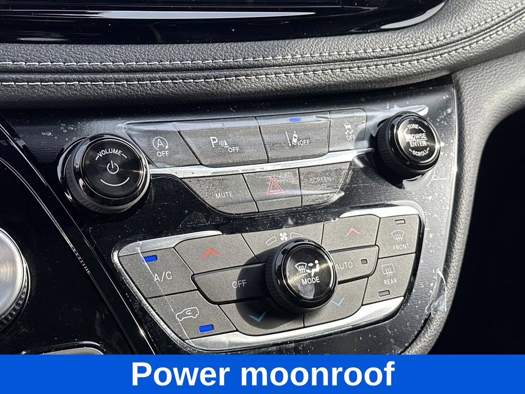 2026 Diamond Black Crystal Pearlcoat Chrysler Pacifica Limited FWD Van