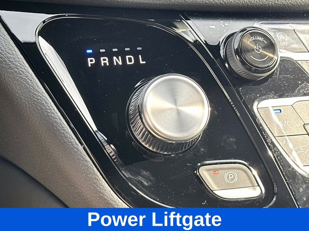 2026 Diamond Black Crystal Pearlcoat Chrysler Pacifica Limited FWD Van