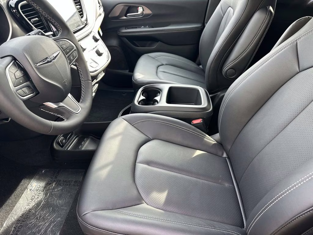 2026 Red Hot Pearlcoat Chrysler Pacifica Select AWD Van