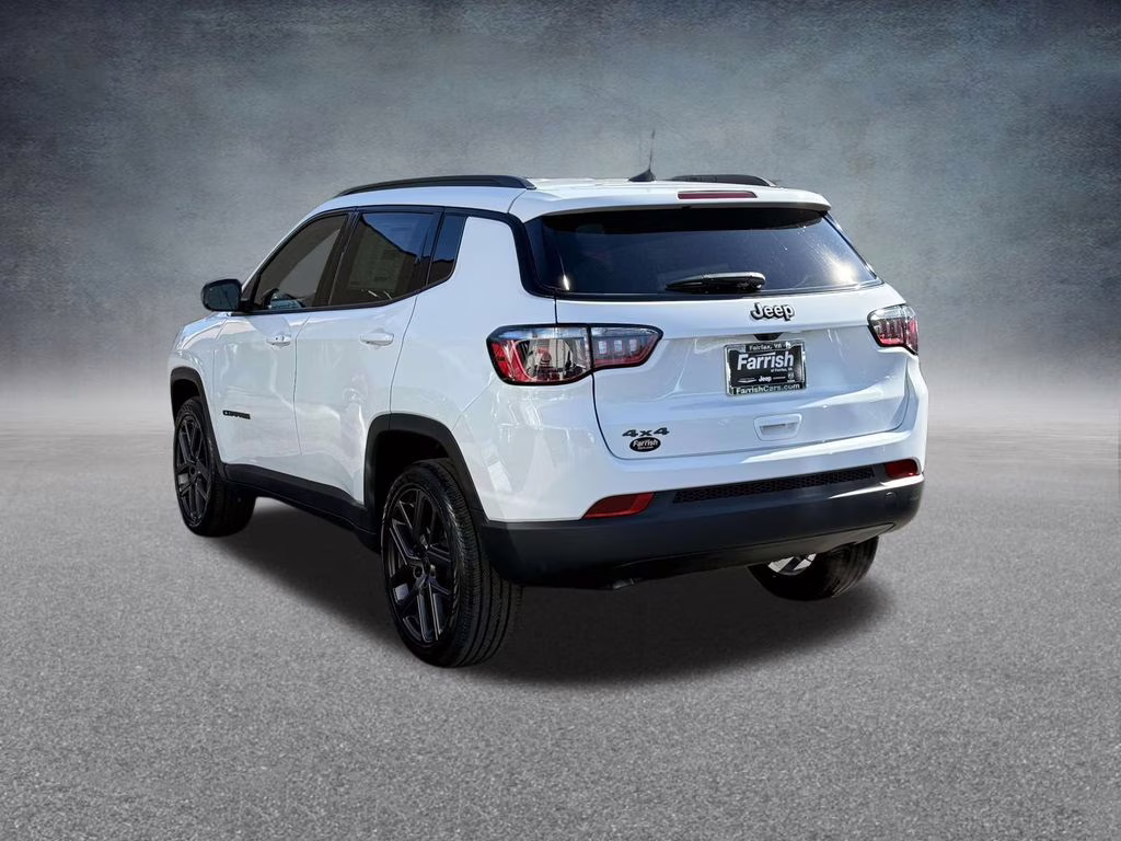 2026 Bright White Clearcoat Jeep Compass Latitude 4X4 SUV