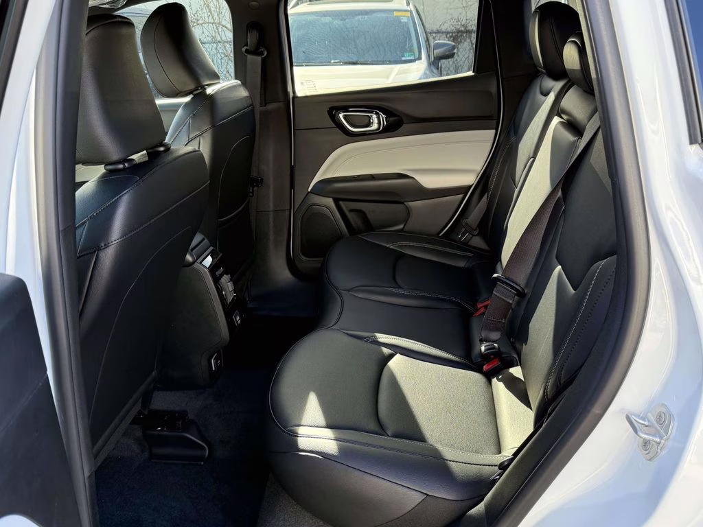 2026 Bright White Clearcoat Jeep Compass Limited 4X4 SUV