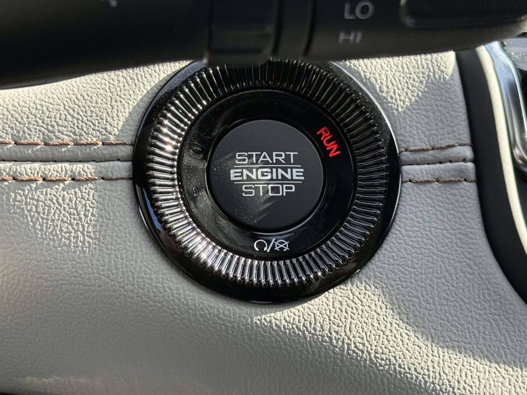 2026 Bright White Clearcoat Jeep Compass Limited 4X4 SUV