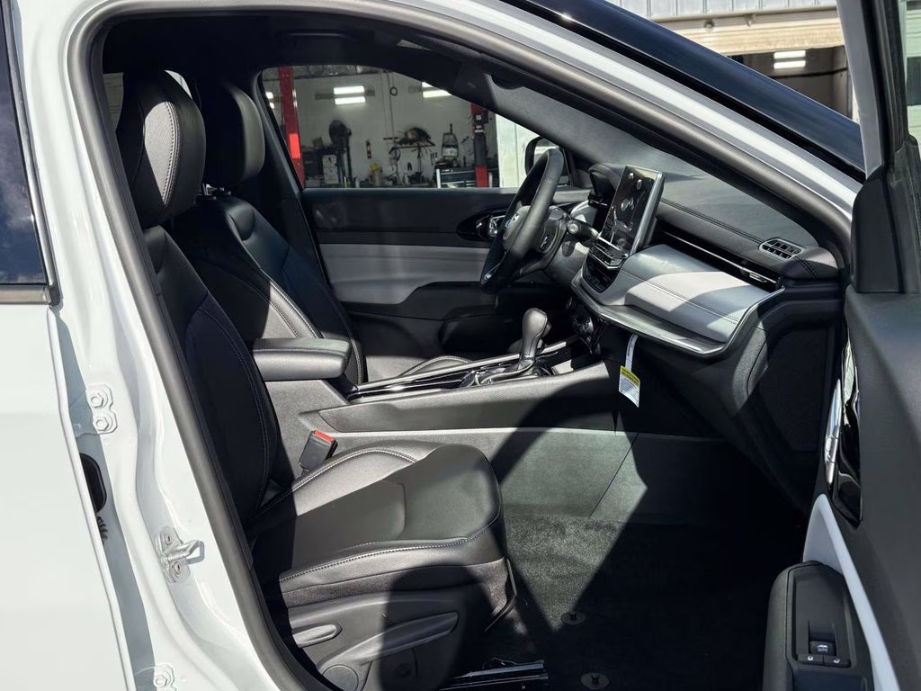 2026 Bright White Clearcoat Jeep Compass Limited 4X4 SUV