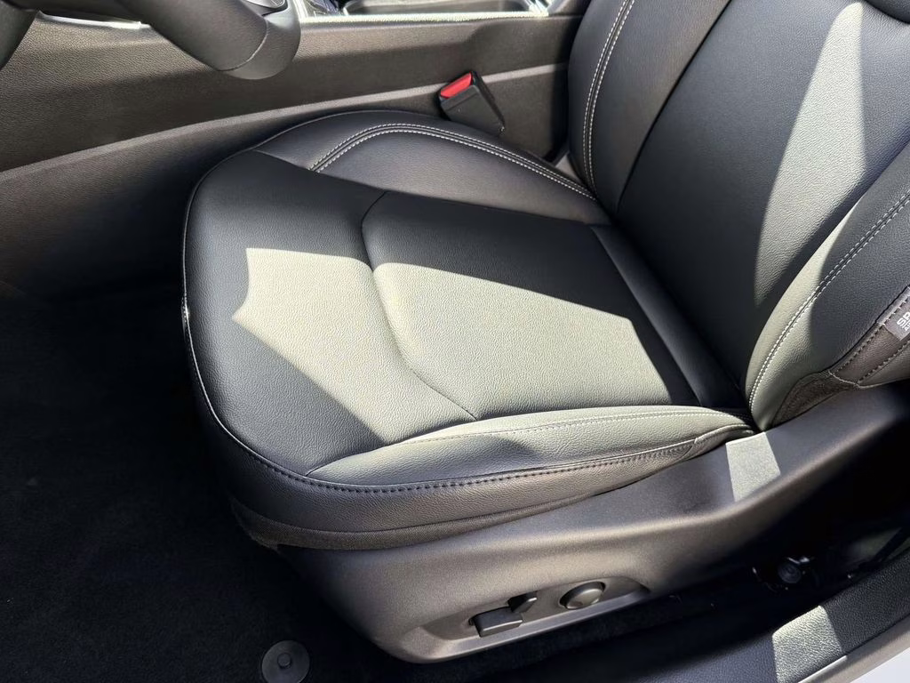 2026 Bright White Clearcoat Jeep Compass Limited 4X4 SUV