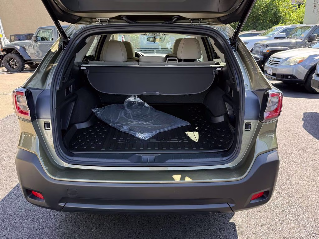 2025 Autumn Green Metallic Subaru Outback Premium AWD SUV