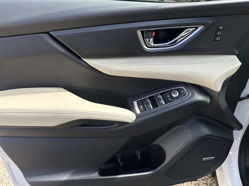 2025 Crystal White Pearl Subaru Ascent Limited AWD SUV