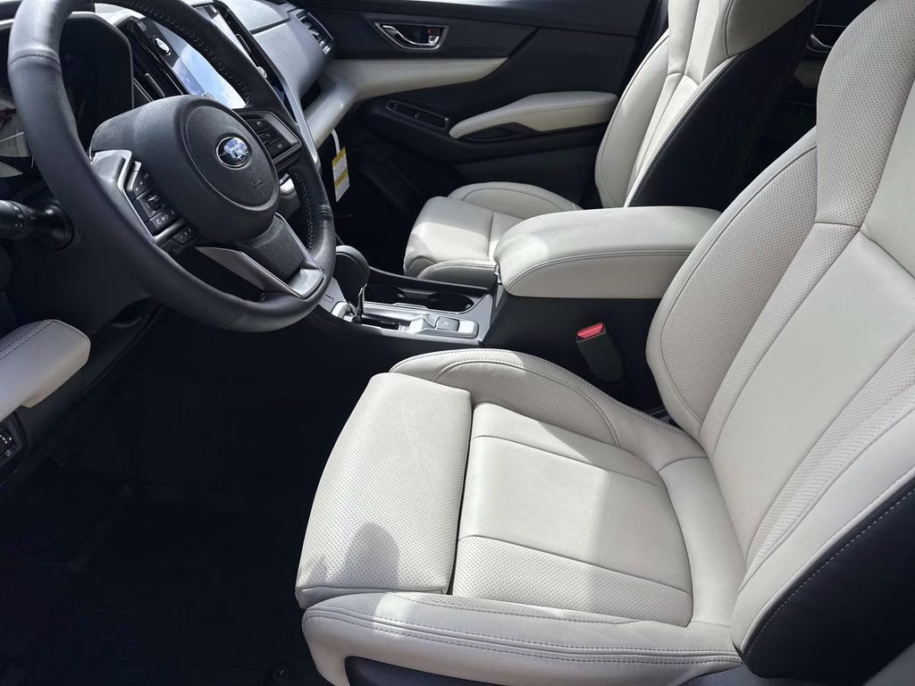 2025 Crystal White Pearl Subaru Ascent Limited AWD SUV