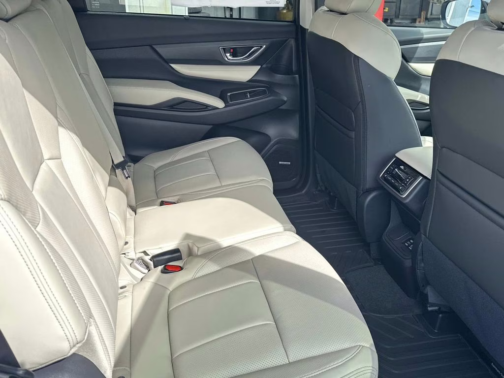 2025 Crystal White Pearl Subaru Ascent Limited AWD SUV