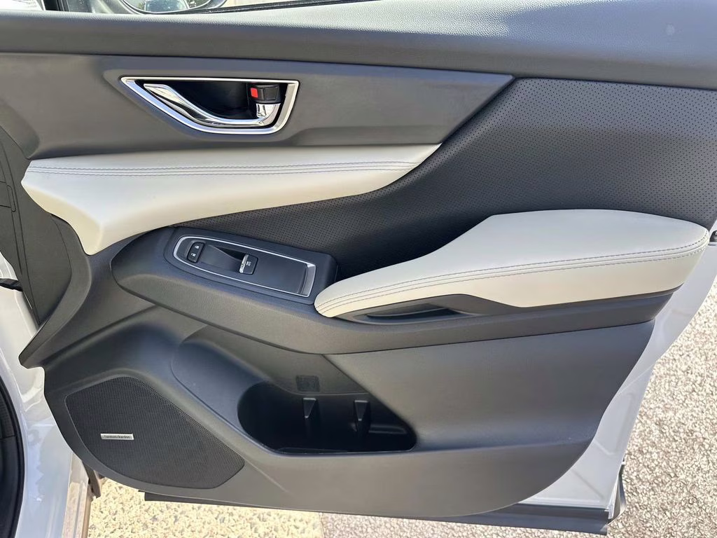 2025 Crystal White Pearl Subaru Ascent Limited AWD SUV