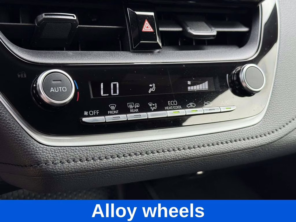 2024 Classic Silver Metallic Toyota Corolla Hybrid SE FWD Sedan