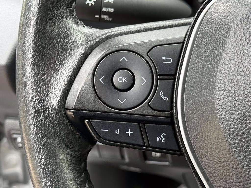 2024 Classic Silver Metallic Toyota Corolla Hybrid SE FWD Sedan