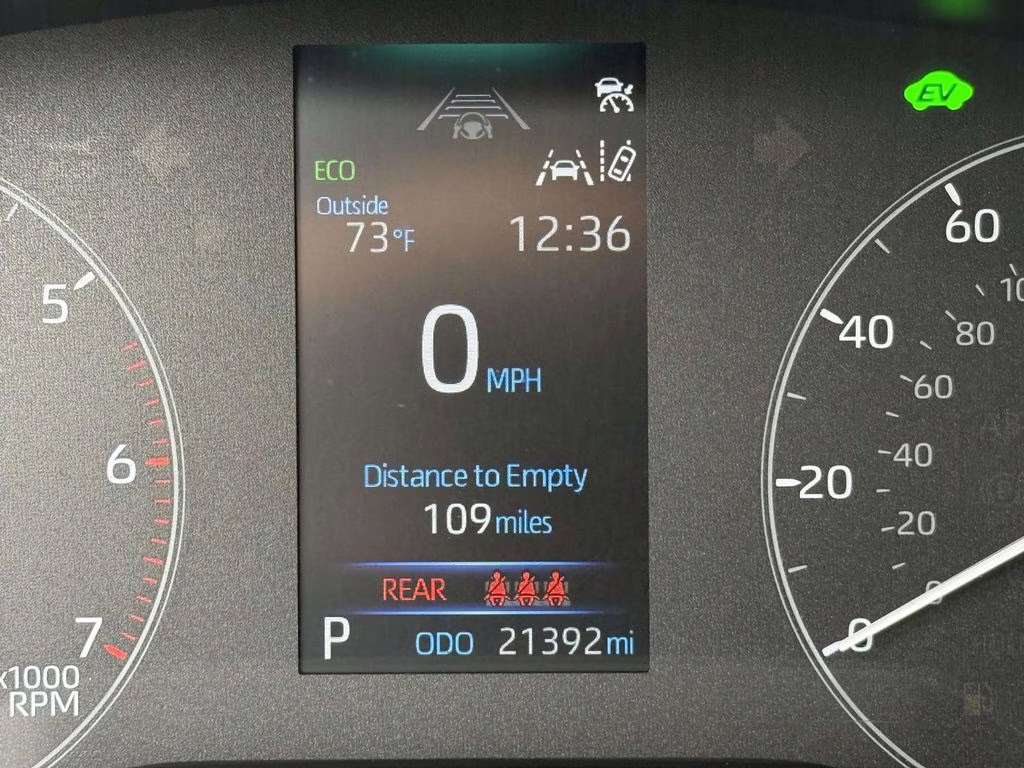 2024 Classic Silver Metallic Toyota Corolla Hybrid SE FWD Sedan