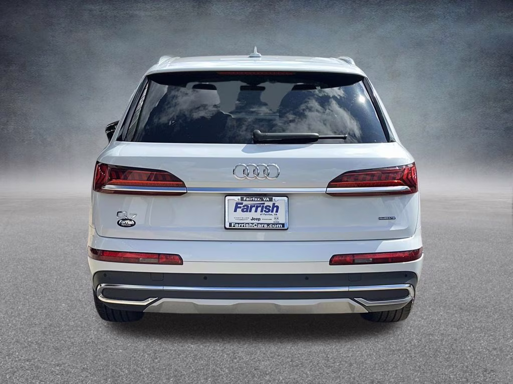 2024 Carrara White Audi Q7 45 Premium Plus AWD SUV