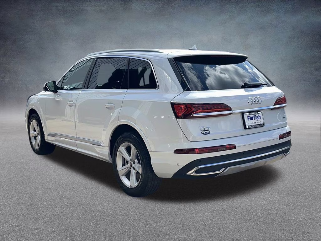 2024 Carrara White Audi Q7 45 Premium Plus AWD SUV