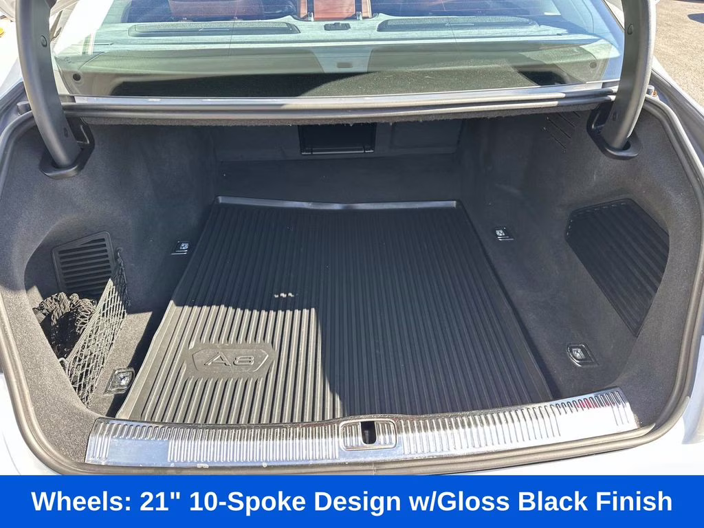 2022 Glacier White Metallic Audi S8 4.0T AWD Sedan