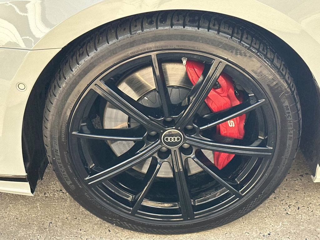 2022 Glacier White Metallic Audi S8 4.0T AWD Sedan