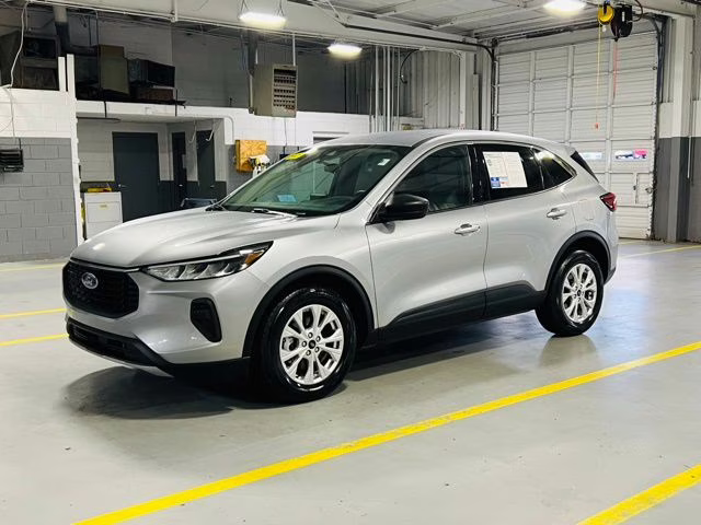 2023 Silver Metallic Ford Escape Hybrid Active FWD SUV