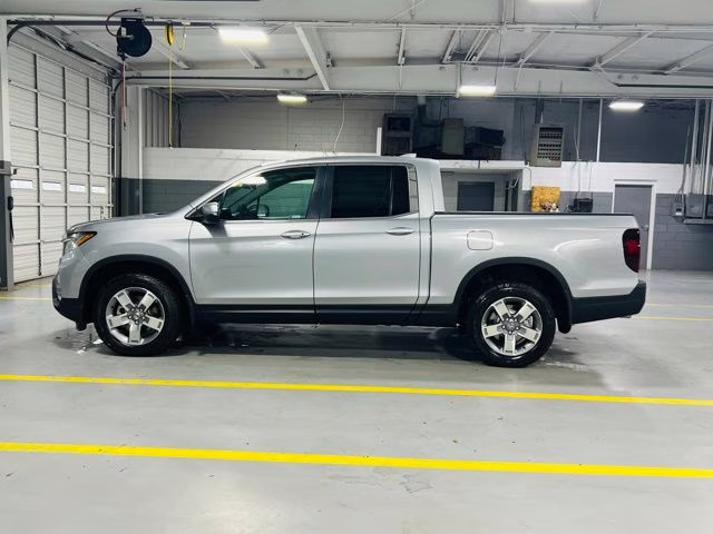 2026 Solar Silver Metallic Honda Ridgeline RTL AWD Truck