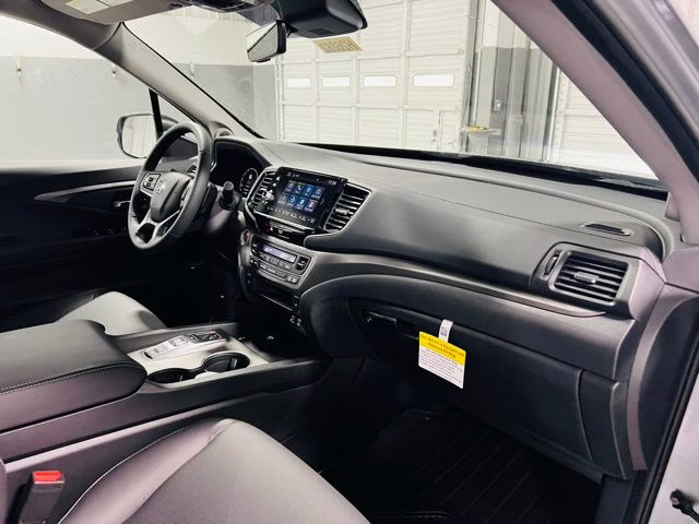 2026 Solar Silver Metallic Honda Ridgeline RTL AWD Truck