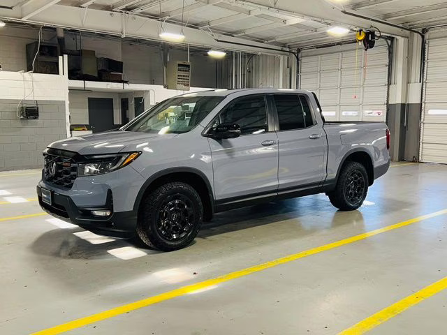 2026 Sonic Gray Pearl Honda Ridgeline TrailSport+ AWD Truck