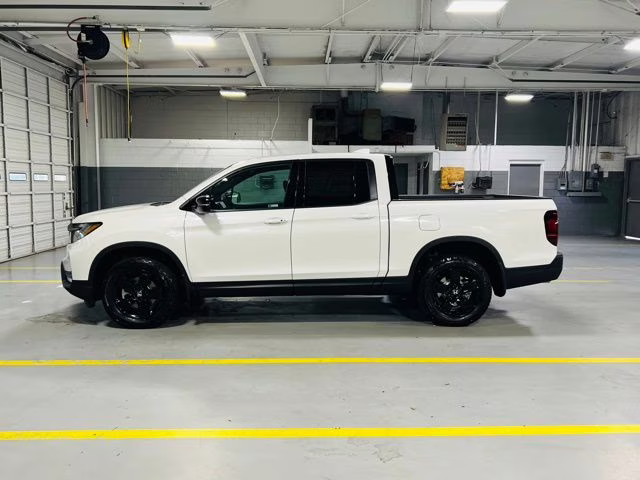 2026 Platinum White Pearl Honda Ridgeline Black Edition AWD Truck