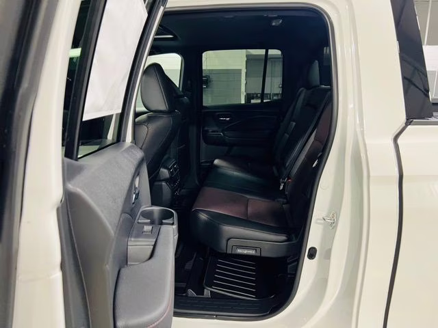 2026 Platinum White Pearl Honda Ridgeline Black Edition AWD Truck