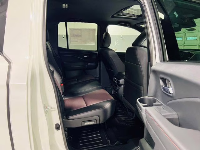 2026 Platinum White Pearl Honda Ridgeline Black Edition AWD Truck