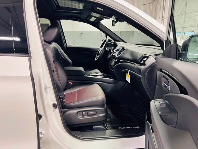 2026 Platinum White Pearl Honda Ridgeline Black Edition AWD Truck