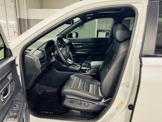 2026 Platinum White Pearl Honda CR-V Hybrid Sport-L FWD SUV