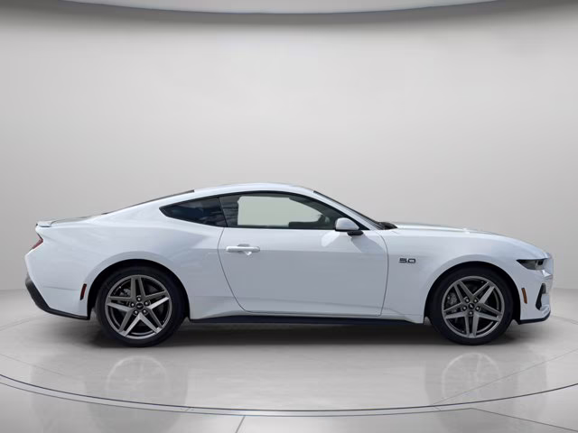 2026 Oxford White Ford Mustang GT Premium RWD Coupe