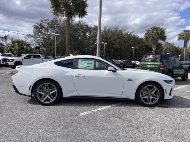 2026 Oxford White Ford Mustang GT Premium RWD Coupe