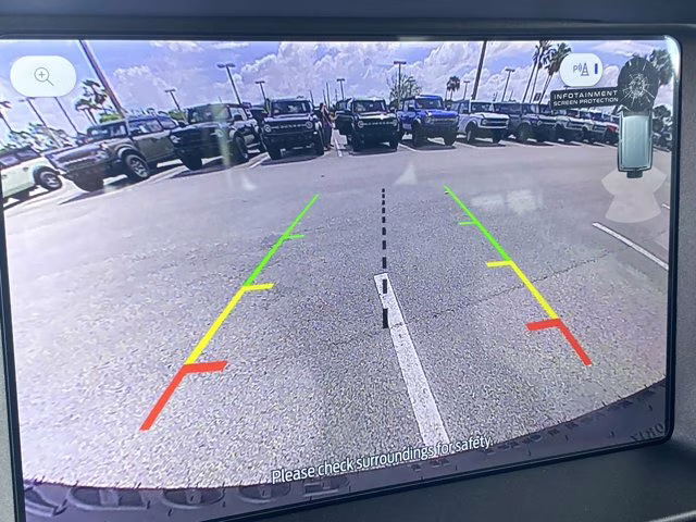 2026 Oxford White Ford Bronco Badlands 4X4 Convertible