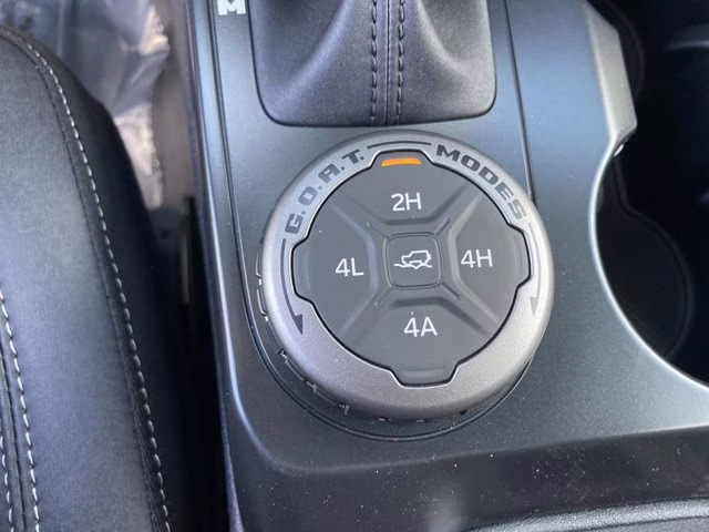 2026 Oxford White Ford Bronco Badlands 4X4 Convertible