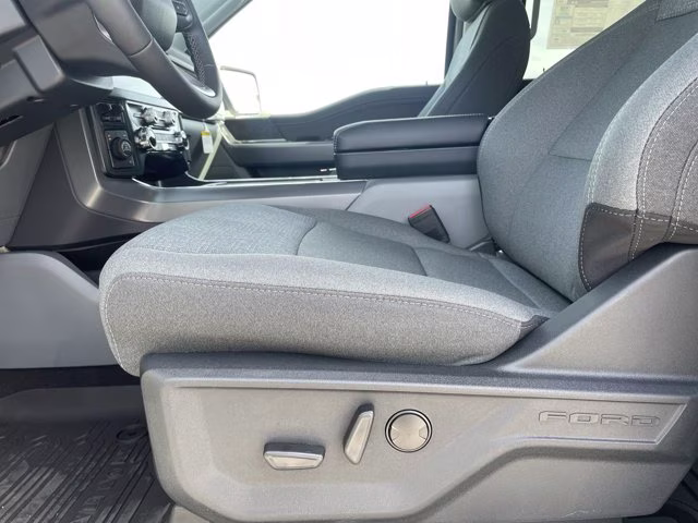 2026 Avalanche Ford F-150 XLT 4X4 Truck