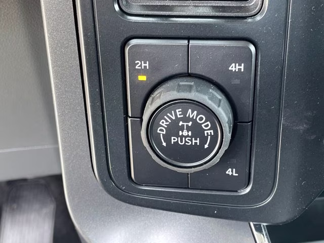 2026 Avalanche Ford F-150 XLT 4X4 Truck