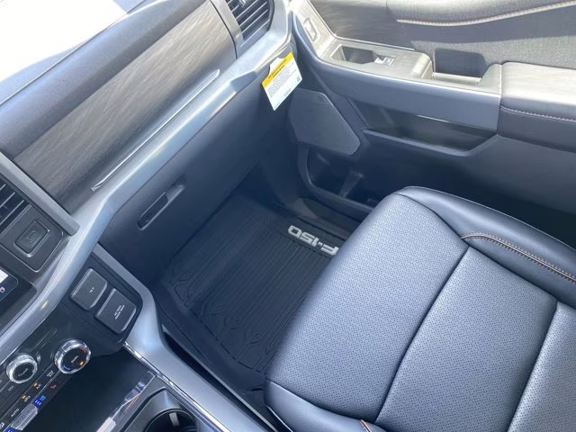 2026 Avalanche Ford F-150 LARIAT 4X4 Truck