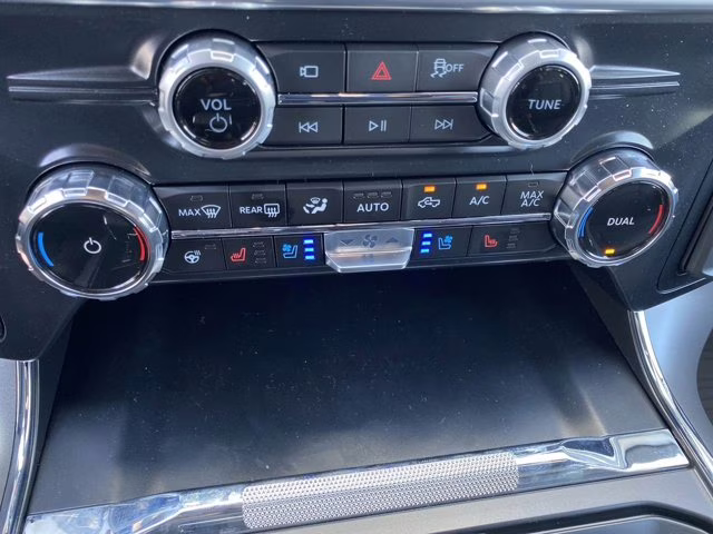 2026 Avalanche Ford F-150 LARIAT 4X4 Truck