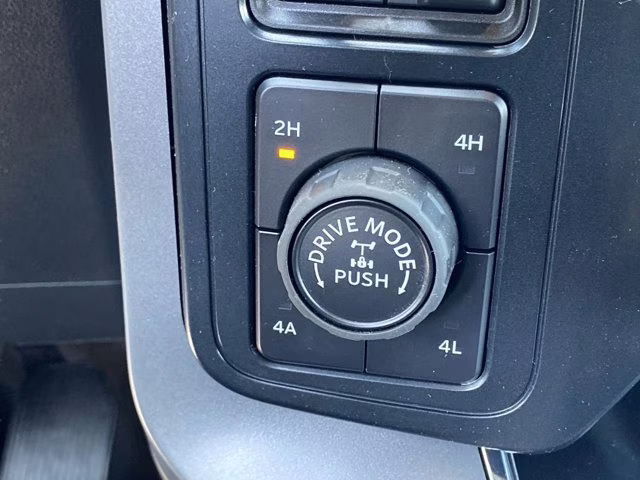 2026 Avalanche Ford F-150 LARIAT 4X4 Truck