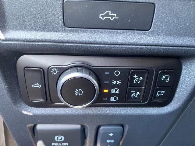 2026 Avalanche Ford F-150 LARIAT 4X4 Truck