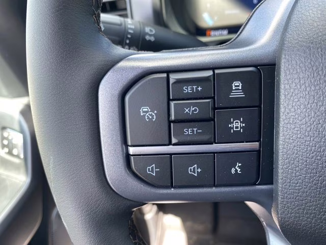 2026 Avalanche Ford F-150 LARIAT 4X4 Truck