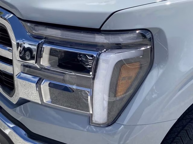 2026 Avalanche Ford F-150 LARIAT 4X4 Truck