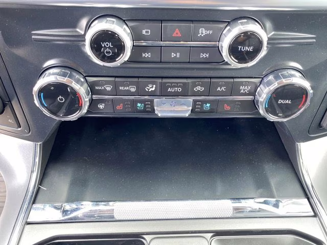 2026 Carbonized Gray Metallic Ford F-150 LARIAT 4X4 Truck