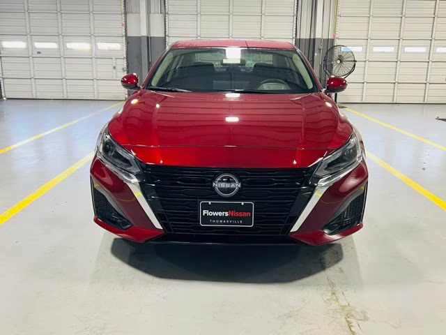 2025 Scarlet Ember Nissan Altima 2.5 SV FWD Sedan