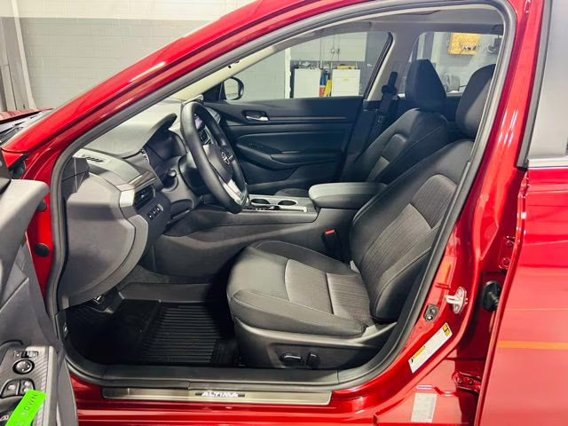 2025 Scarlet Ember Nissan Altima 2.5 SV FWD Sedan