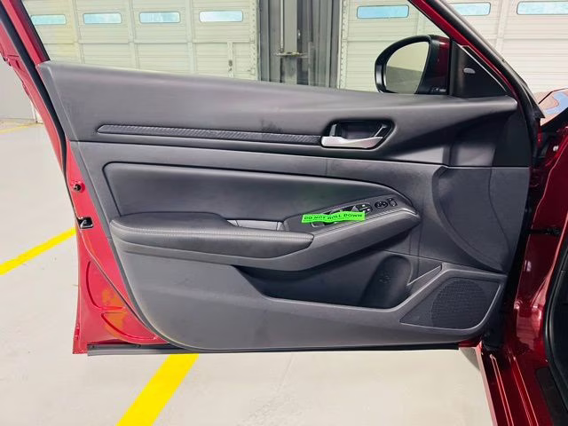 2025 Scarlet Ember Nissan Altima 2.5 SV FWD Sedan